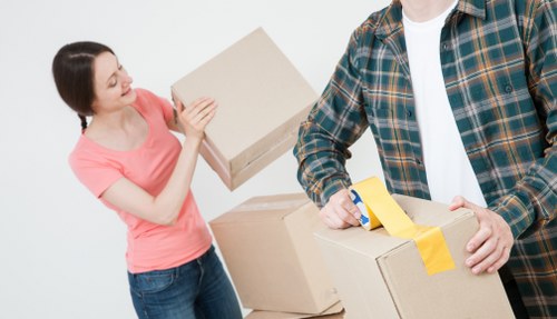 Packing and loading support for Brent home moves
