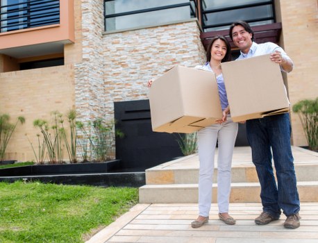 Governing law and final legal terms for a UK moving company